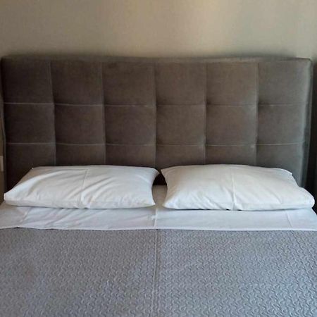 Cosy Apartment In The Heart Of The City كالاماتا المظهر الخارجي الصورة