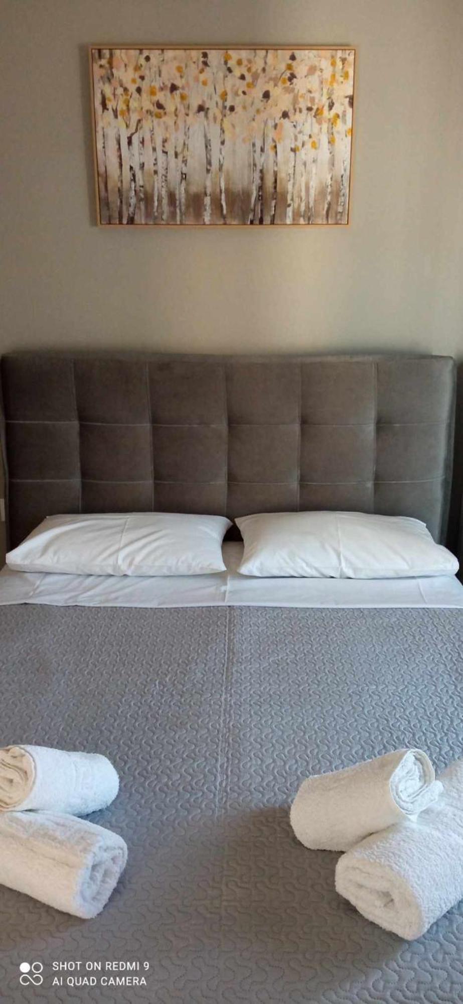 Cosy Apartment In The Heart Of The City كالاماتا المظهر الخارجي الصورة